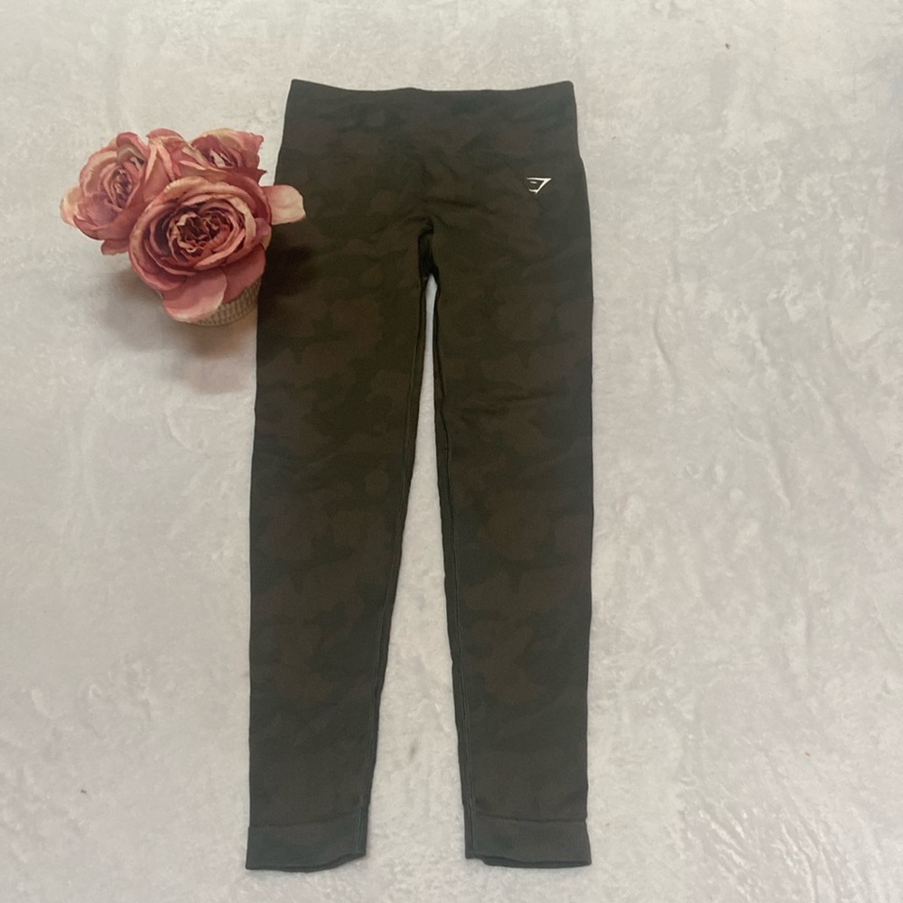 GYMSHARK Size XS Seamless Ribbed Camo Leggings